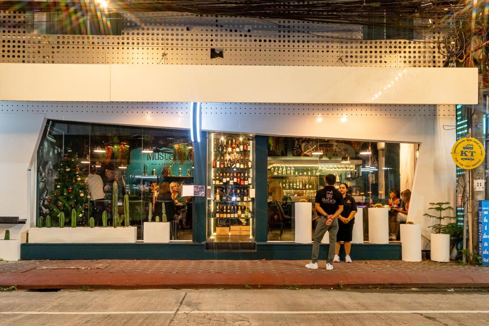 The Color Kata Hotel Exterior foto
