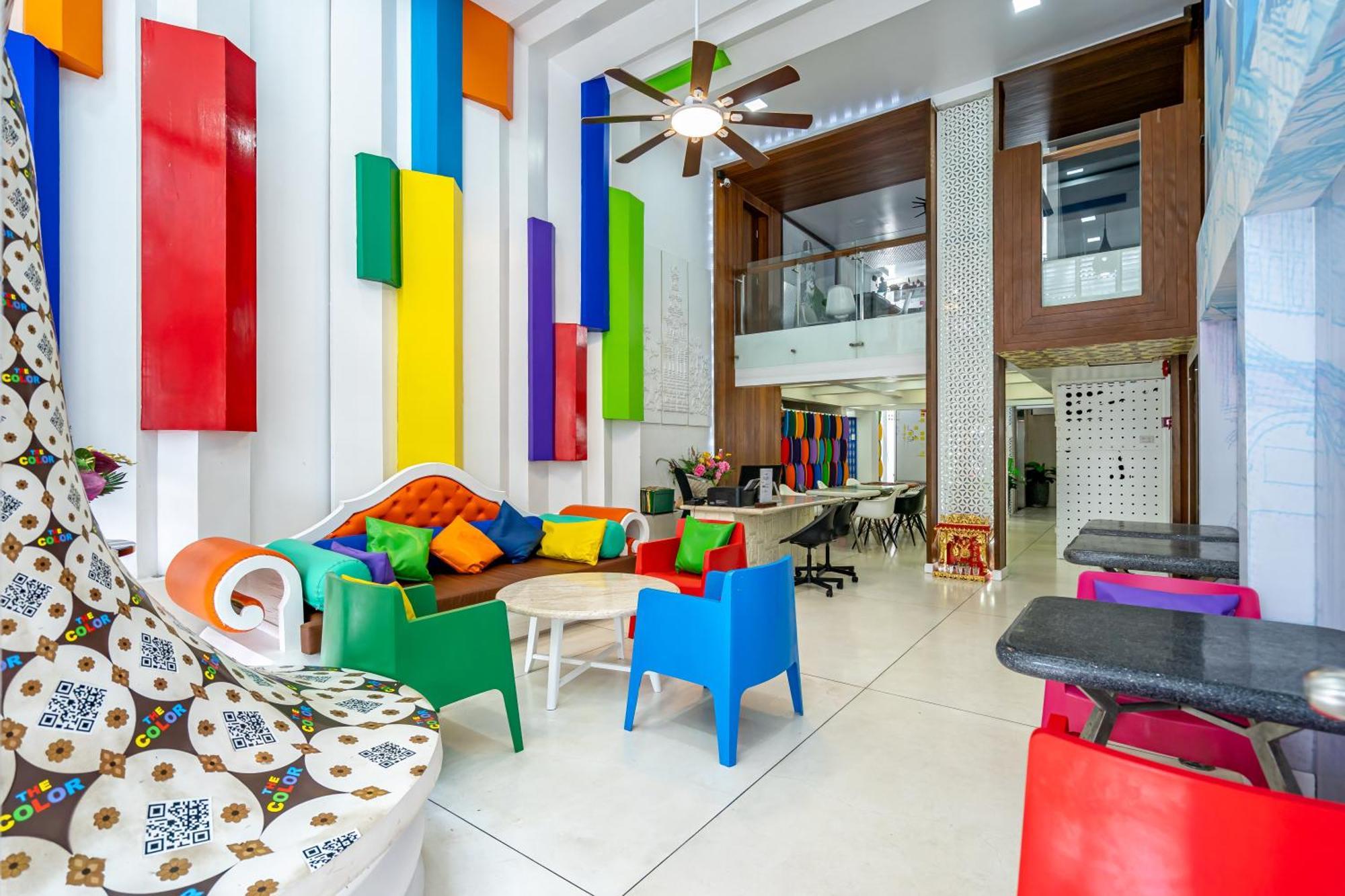 The Color Kata Hotel Exterior foto
